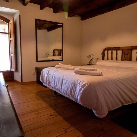 La Casa Del Abuelo Guest House Hoyos del Espino Exterior foto