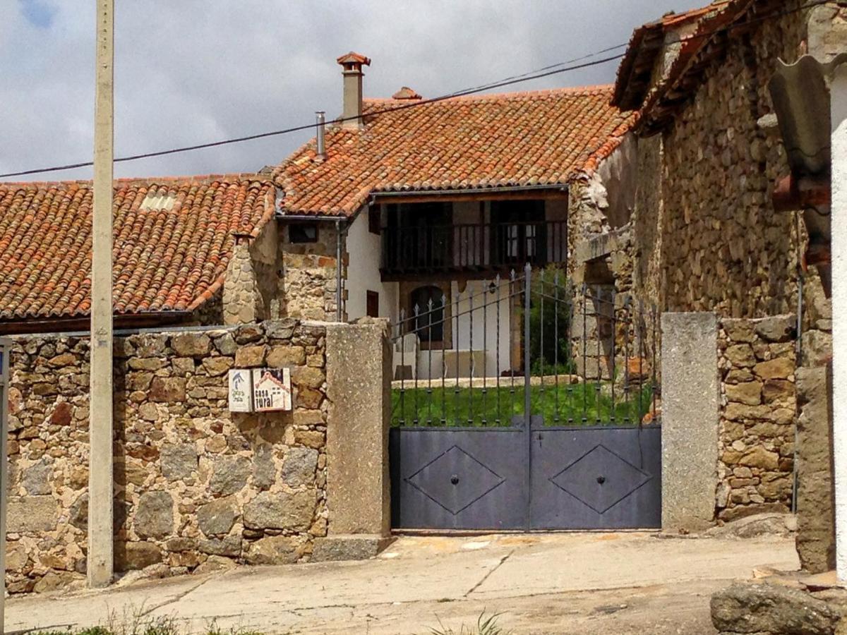 La Casa Del Abuelo Guest House Hoyos del Espino Exterior foto